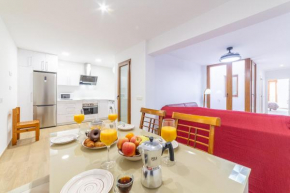 Casa Gómez, parking gratuito en Pleno Centro Almeria